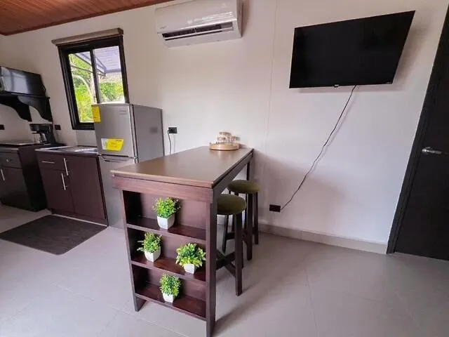 Apartment Monarca's Rural Container Tilaran